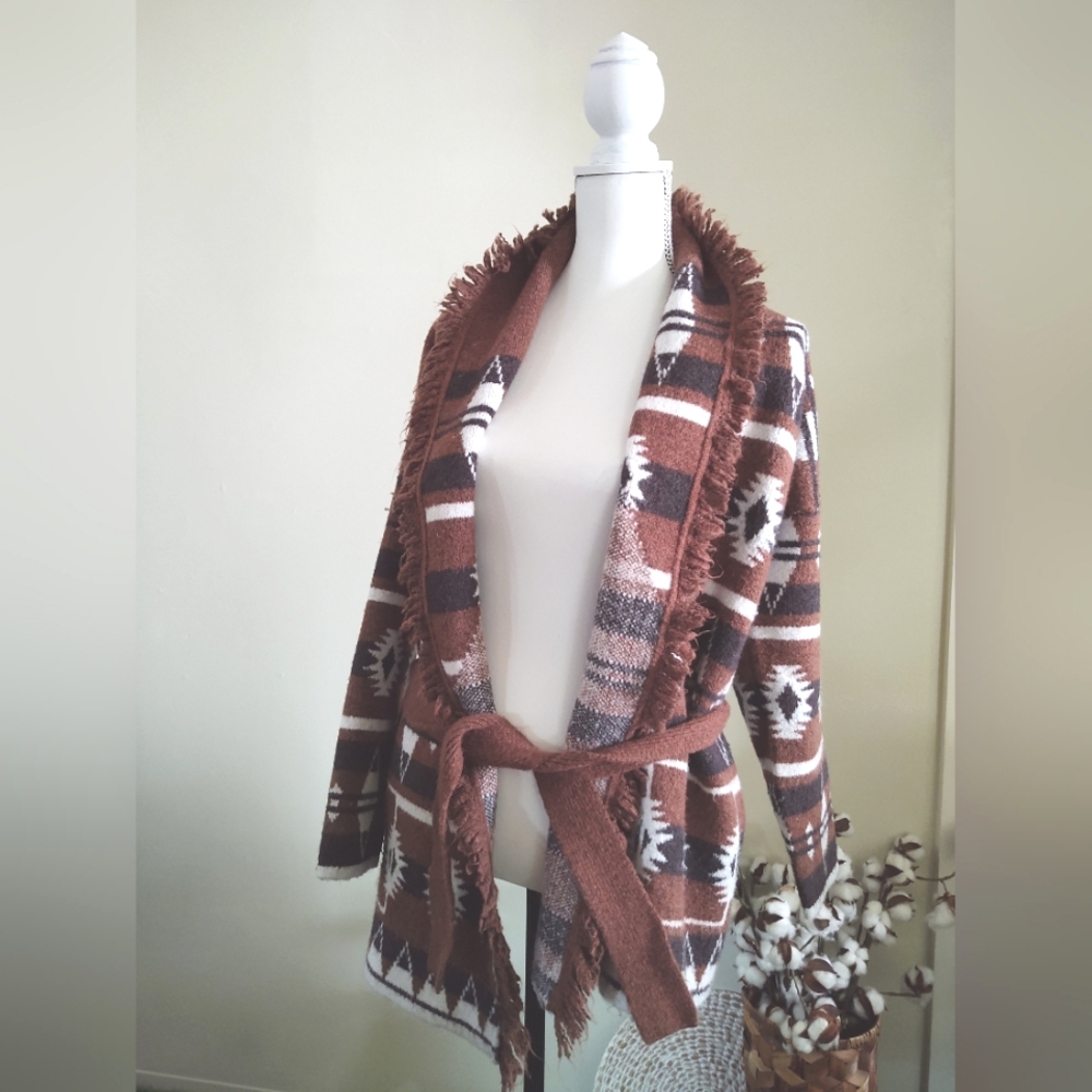 Tahari 🛞SouthWesT Brown and White Geometric Cardigan Sweater-JackeT~ Size: MED